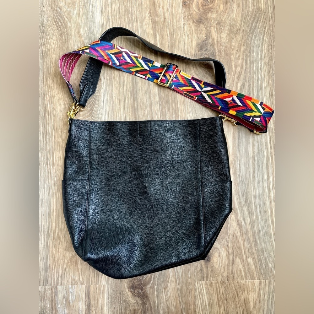 Fashionable Women's Lychee Patterned Design Large Capacity leather Handbag.